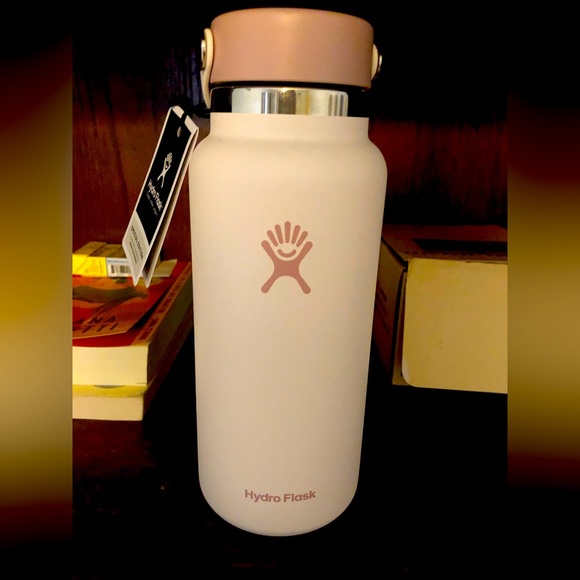 Limited Edition Whole Foods Exclusive Hydro Flask. Color: Juneberry - Picture 1 of 4